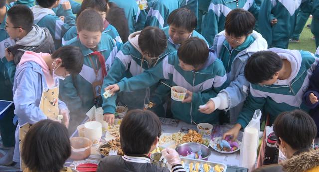 天水市逸夫实验中学开展2019校园美食节(图6)