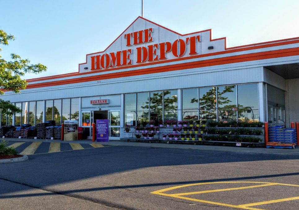 今天约克大学homedepot旁商店遭乱枪扫射枪手在逃