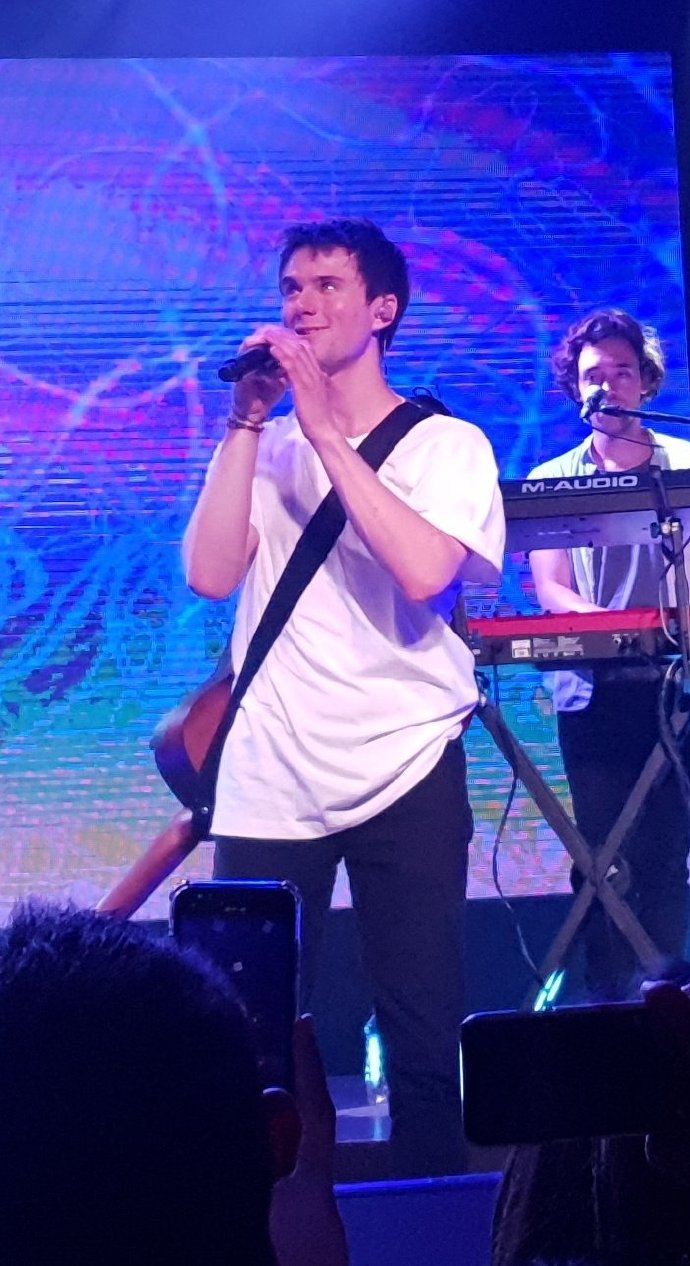 alecbenjamin向智旻抛出橄榄枝果然优秀的人都相互吸引