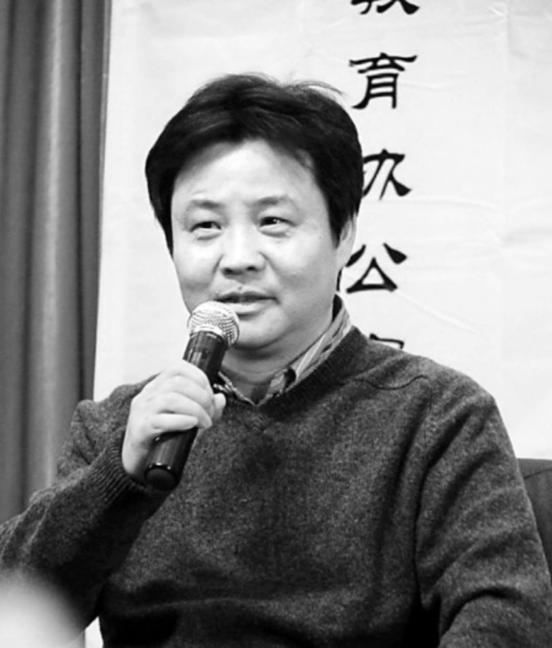 阅读分享会||普本1804班《许三观卖血记》;中英1903班《祈祷落幕时》