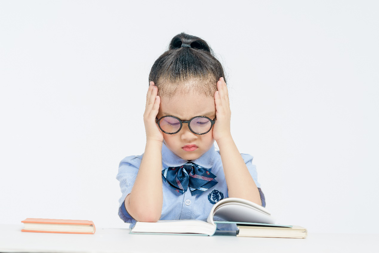 近视拖延一阵子,影响一辈子