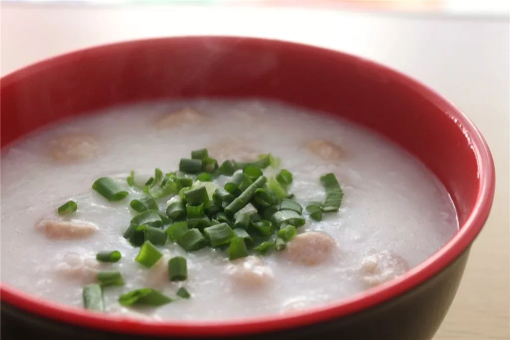 石排这个渣男做出了道滘肉丸粥的传统味道