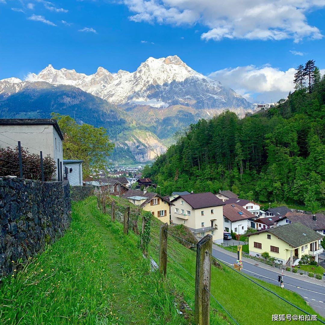 酒店遠眺阿爾卑斯山 瑞士萊茵施盧克一處山景 瑞士勞特布龍蘭一處山景