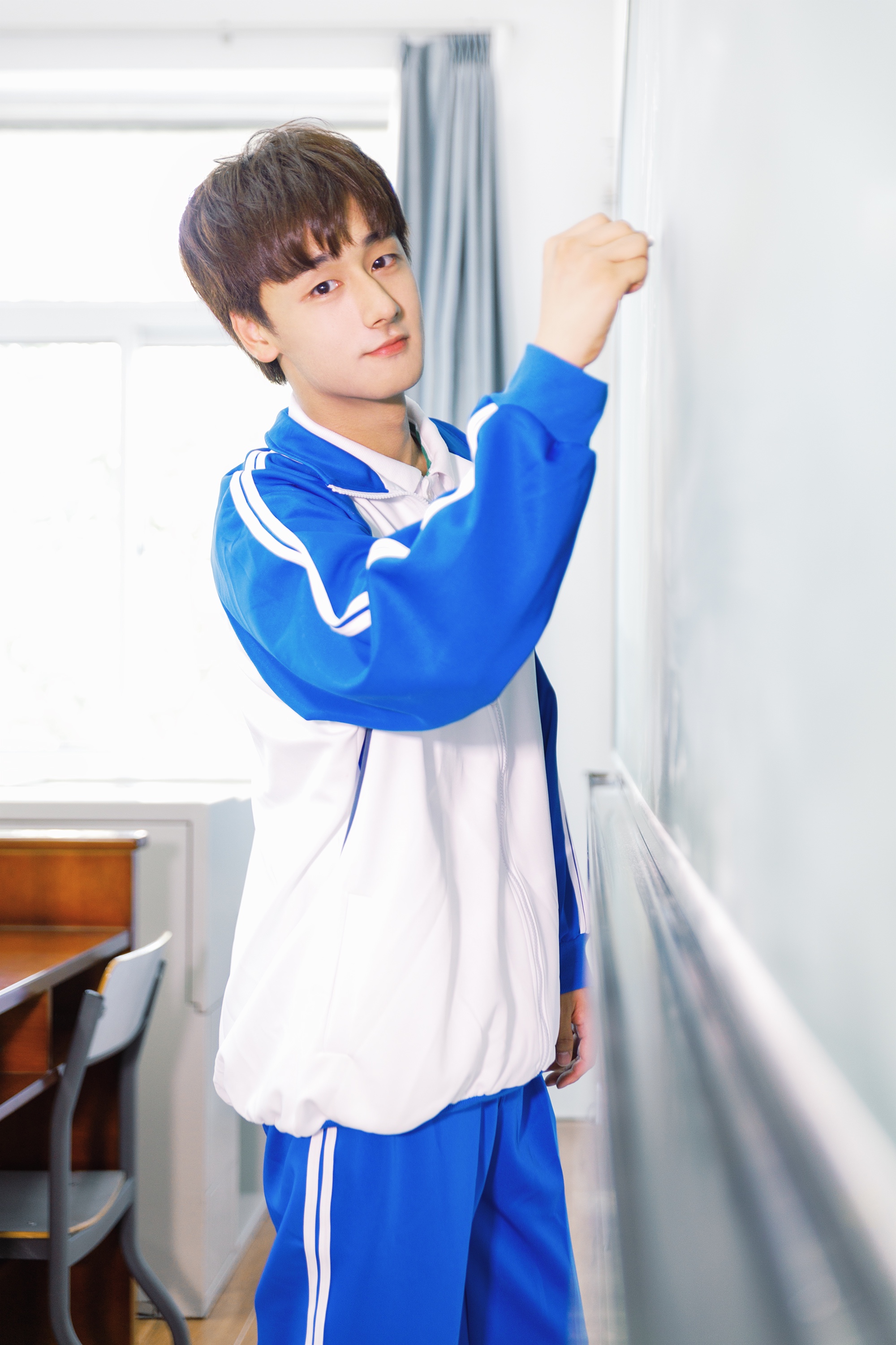 《男校豆腐店》杀青 雷皓翔首演沉默少年引期待_周沐沐