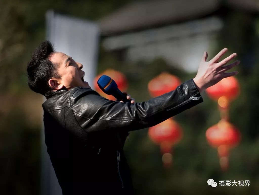 汪正正(康庆平摄影)现场高唱《超越梦想》(陈英杰摄影)大中华区总积分