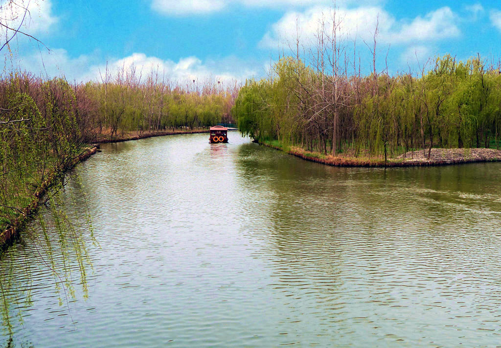 姜堰溱湖国家湿地公园,门票100,每年"水上庙会"最热闹