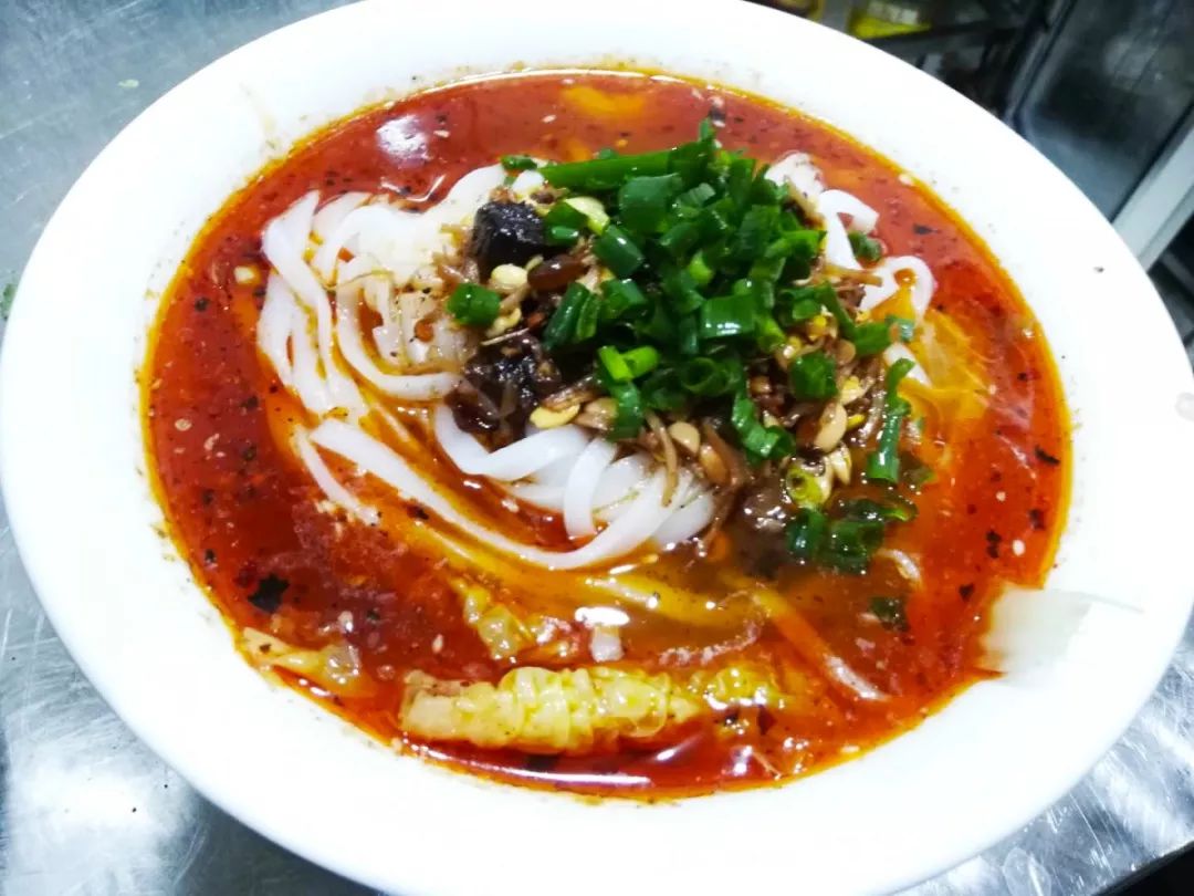 彭水人的一天从一碗米粉开始