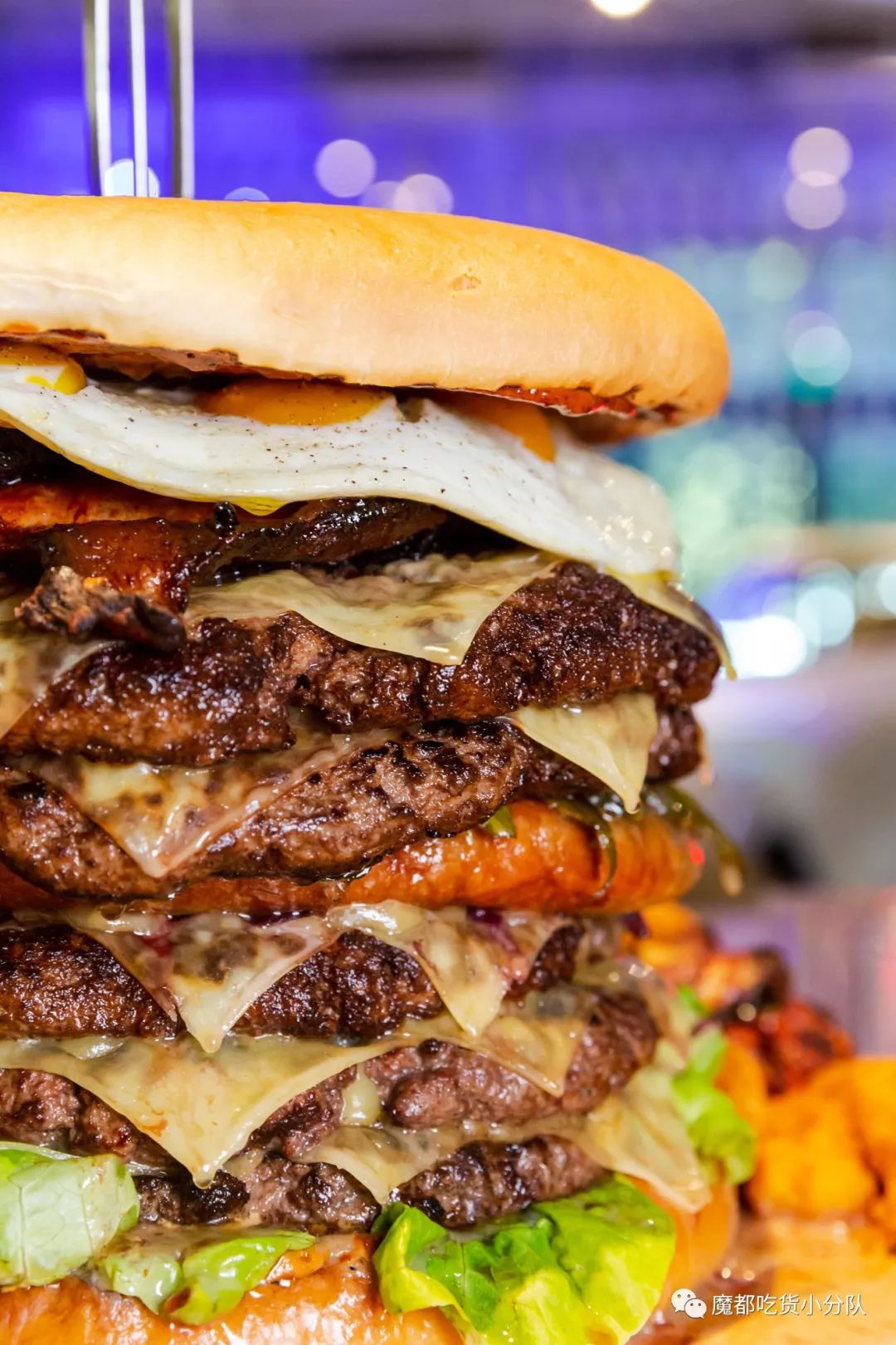 1000块的汉堡也敢吃膨胀了