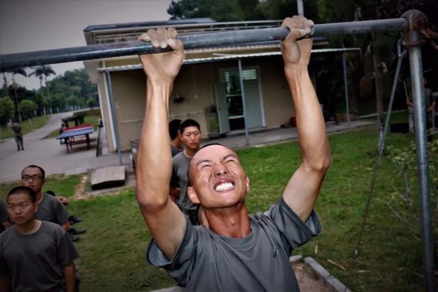 新兵连的酸甜苦辣咸每个兵哥都有说不完的故事
