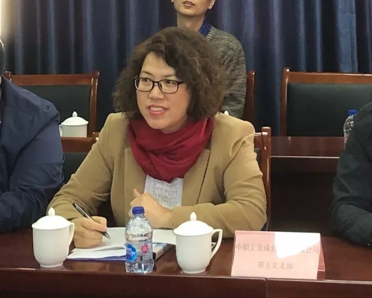 长兴镇处级干部蔡筱林,中船工业公司党委副书记兼纪委书记周军华应邀