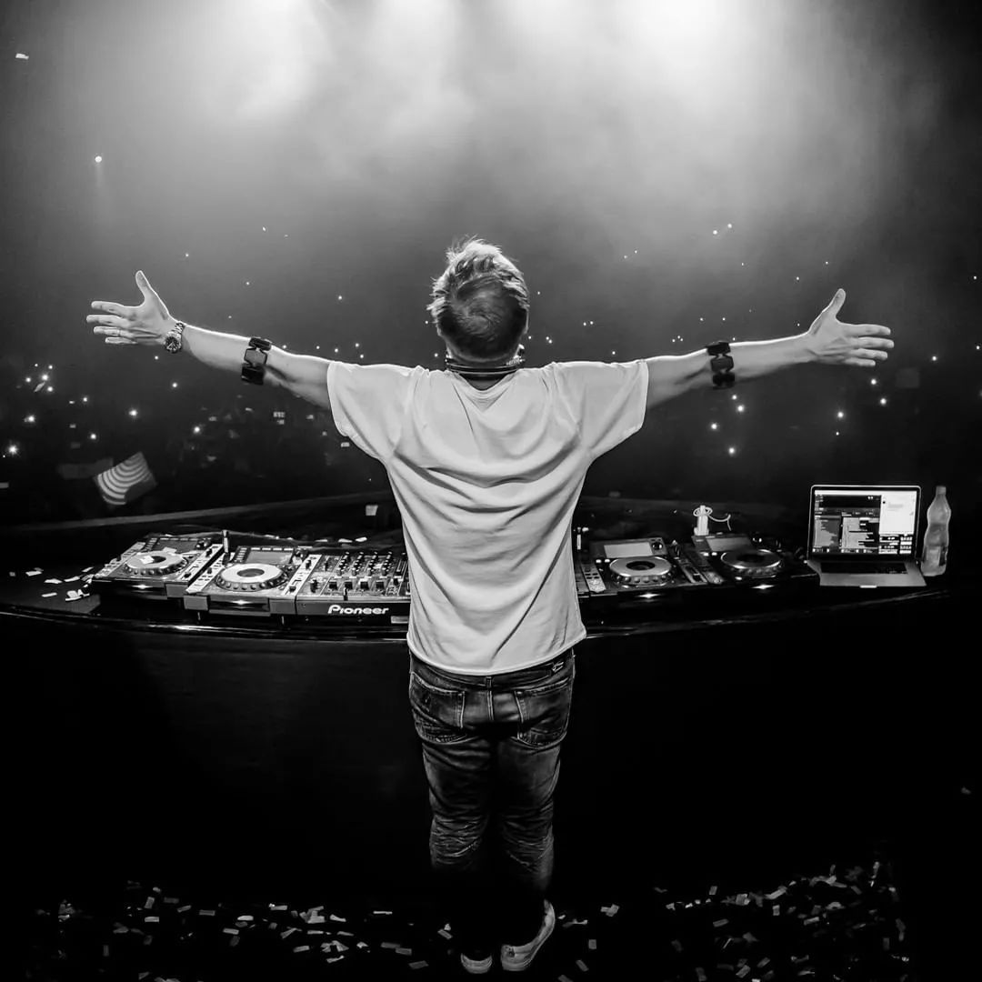 如果上帝是个dj那他一定叫arminvanbuuren