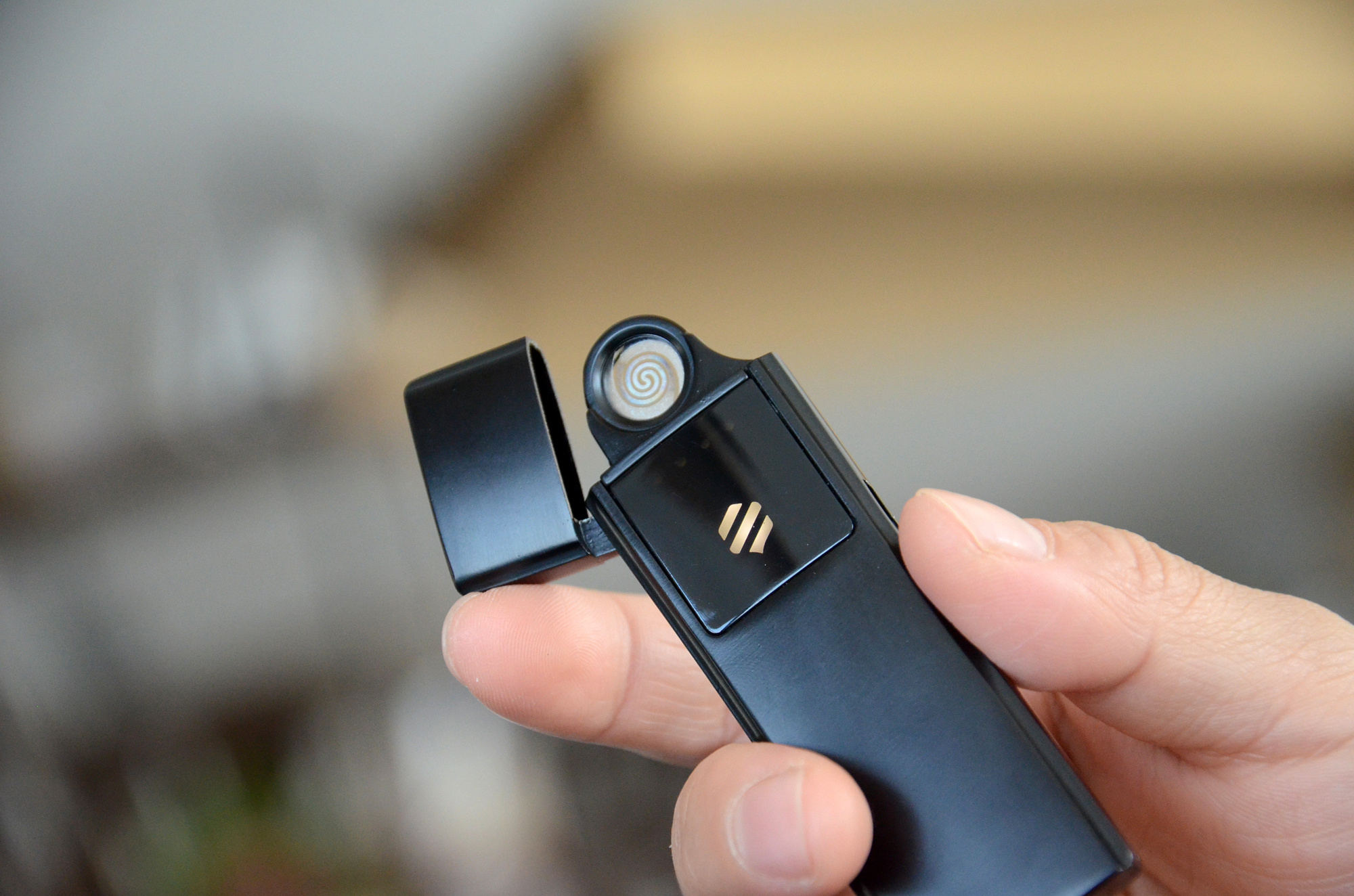 原创小米生态链充电式打火机体验锌合金机身仅重48克