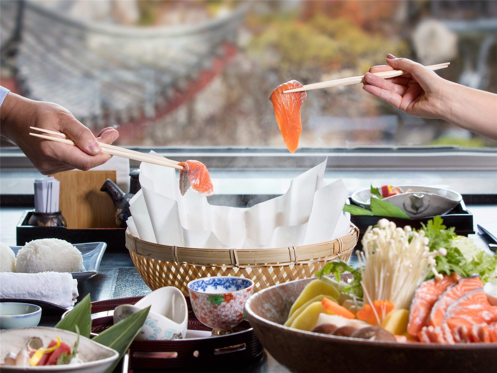 北京迎来降温季热气腾腾的火锅才是深夜好伴侣