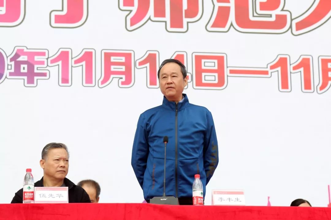 校领导李丰生,李传起,伍先华,李兰荣,李敏智,梁家斌,常军胜,蒋卫国