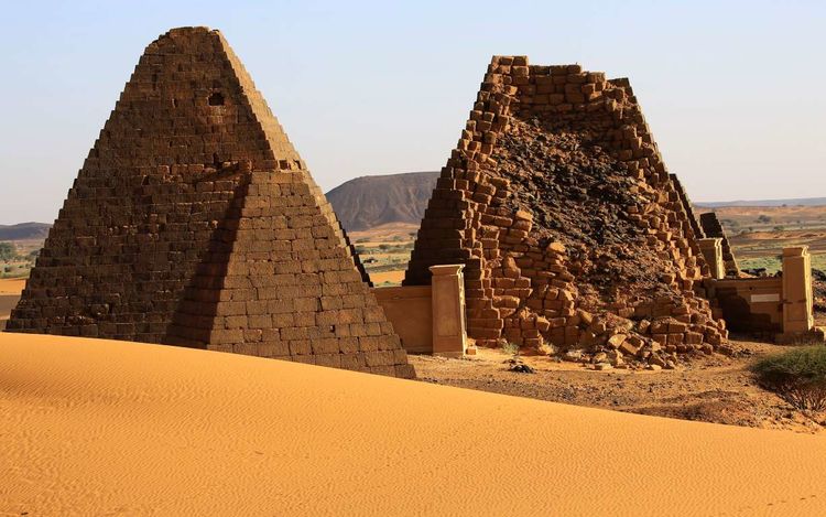 神秘之旅有小金字塔之称的苏丹金字塔群您想去看看吗