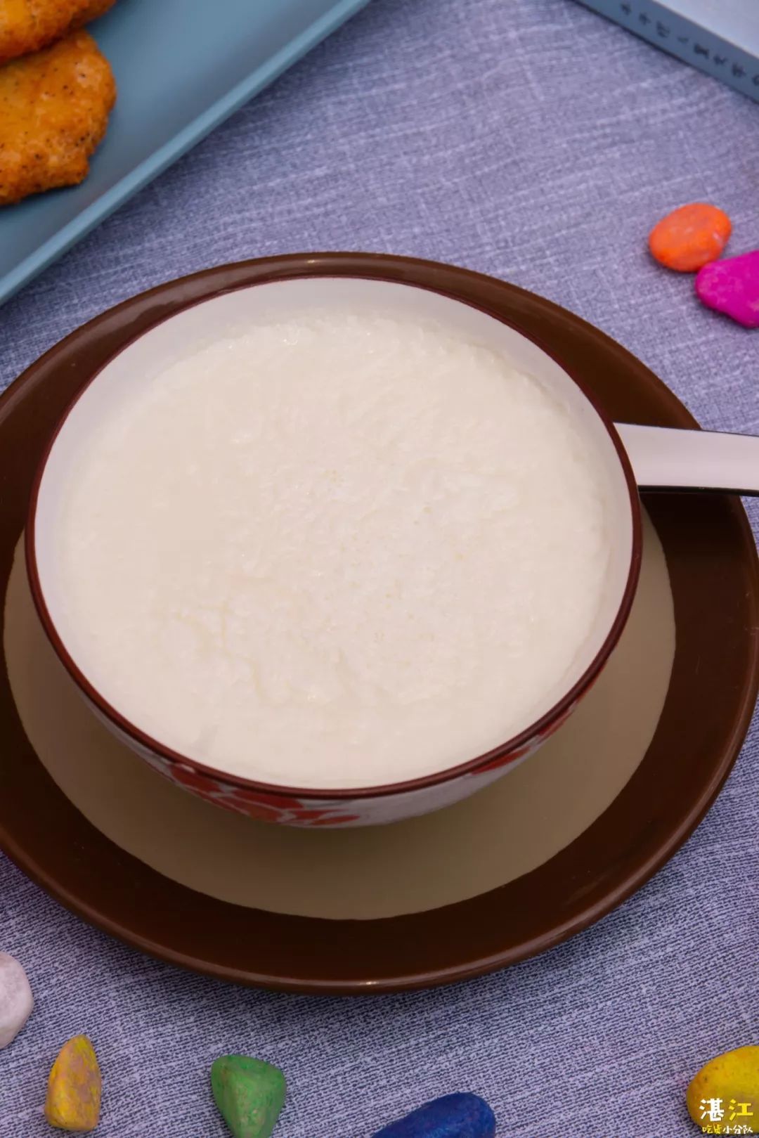 甜一碗满意的绿豆沙就是要"起沙"不然椰汁就会把绿豆沙盖得严严实实哦