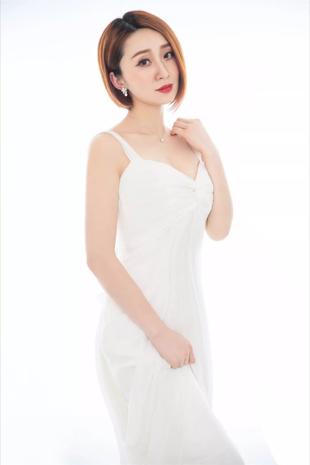 全民k歌主播雪获卖货节冠军从服装店老板到音乐主播的追梦之旅