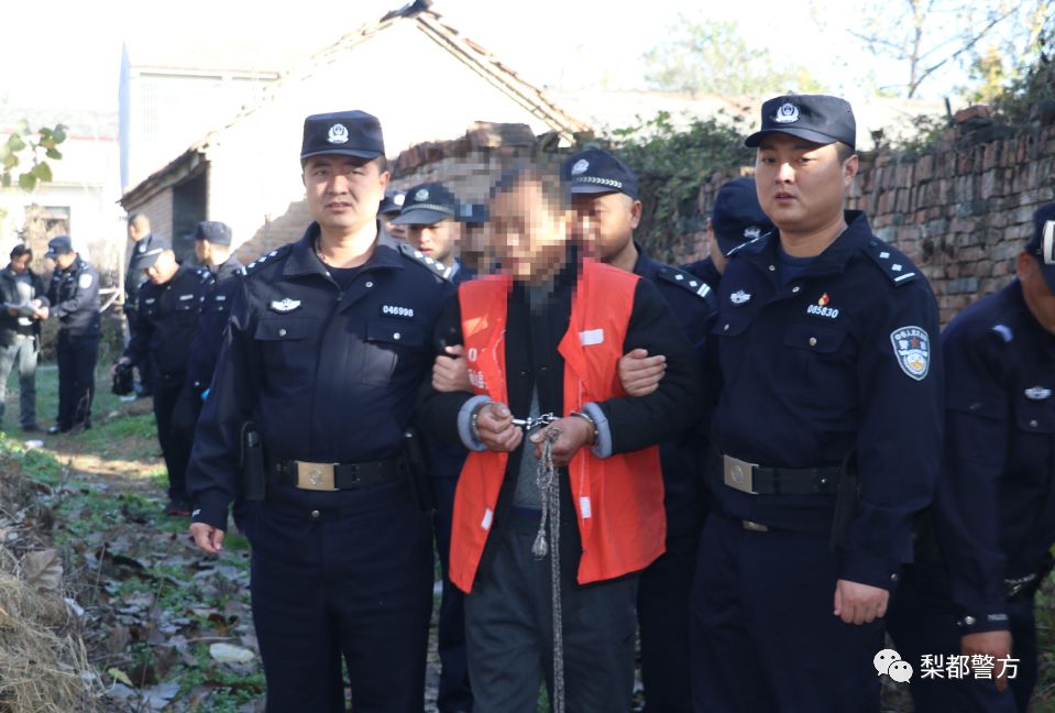 砀山119抢劫杀人案告破嫌疑人指认案发现场