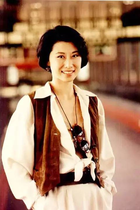 叶倩文:"我拿青春赌明天,你用真情换此生"