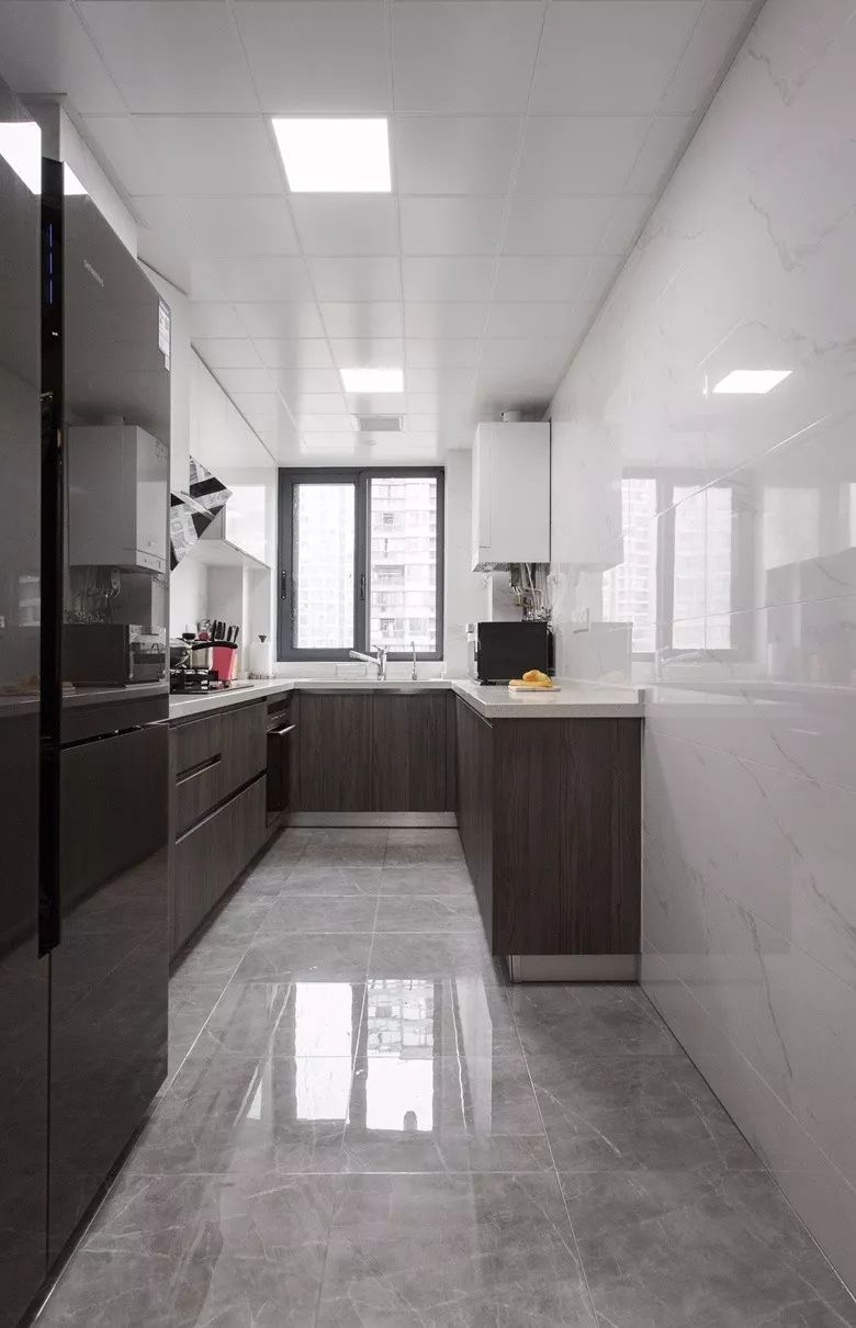 厨房地砖怎么铺这些方案可以先看看