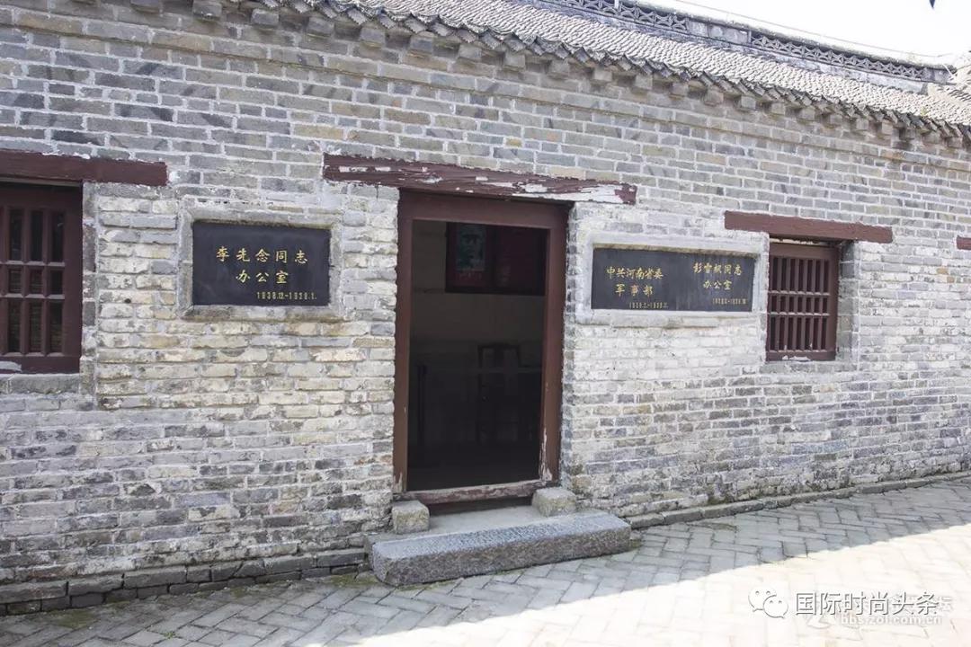 伏牛山,桐柏山,竹沟那个就在两山间.