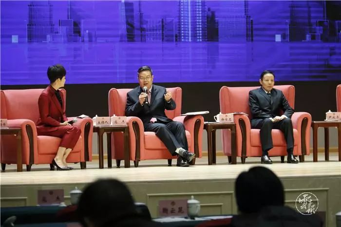 徐自忠昆明海关副关长赵学锋昆明市经开区党工委书记龚云尊德宏州委常
