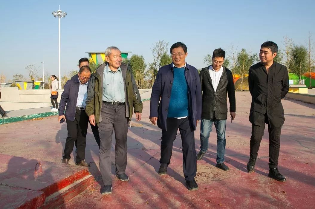 开国上将宋任穷之子宋克荒到清丰县参观考察