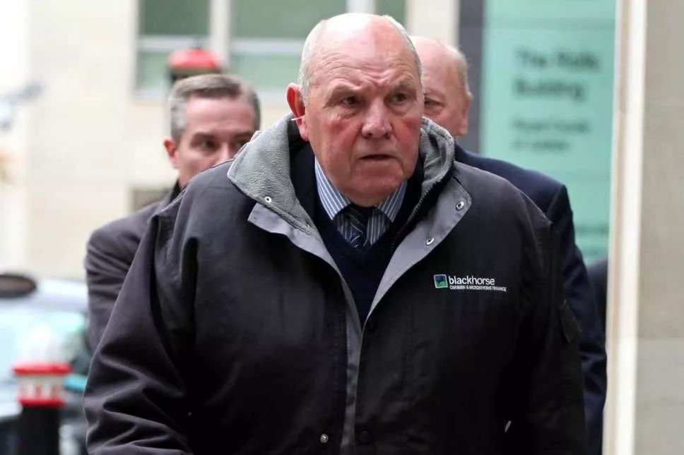 父母偏心遗产一毛不给英七旬老翁怒告侄女独享百万镑