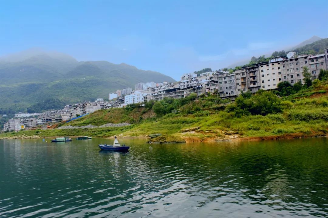 在乌江画廊洪渡古镇探寻千年前的文化踪影