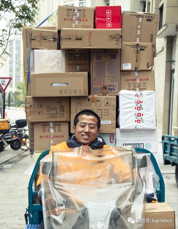 1657亿件包裹背后看双十一物流人的辛酸与汗水