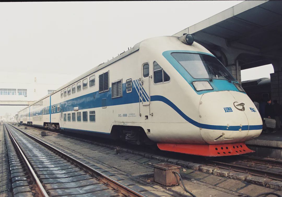 中国最闪亮的一张名片傲视全球首批只有8人获得资格