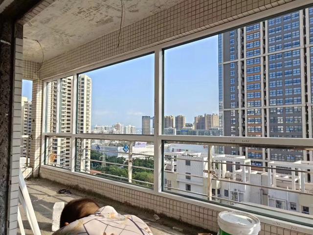 门窗小知识想封阳台应该要考虑到哪些点