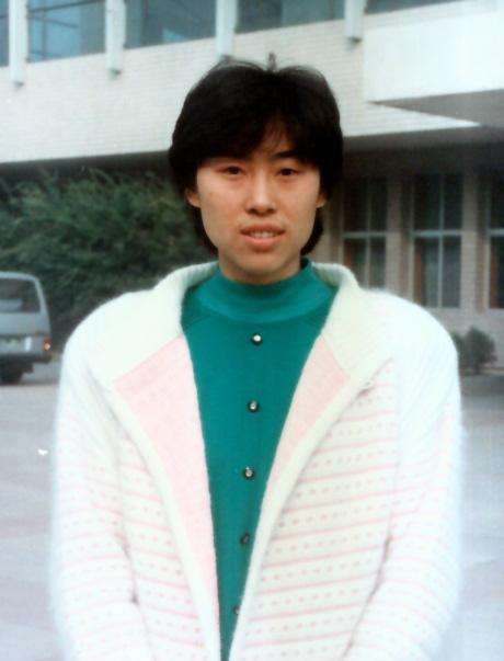 中国女排奖牌第一人,6年替补席苦坐,退役后选择瑞士国籍_苏惠娟