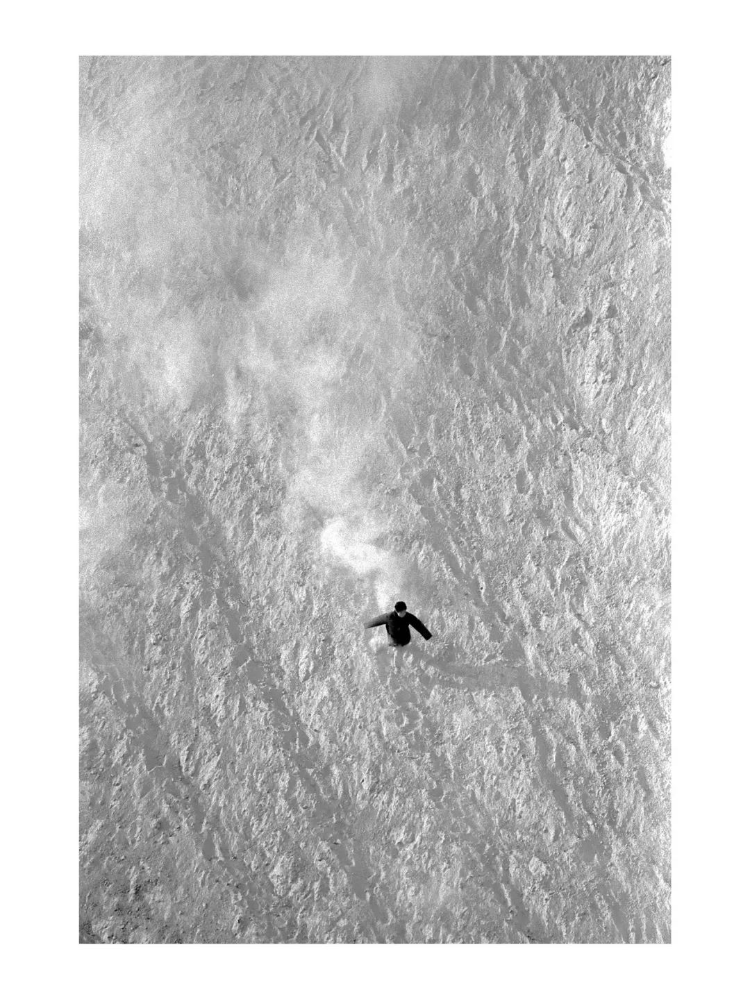 关于艺术家王征王征,中国摄影艺术最高奖金像奖的获得者,中国新时期