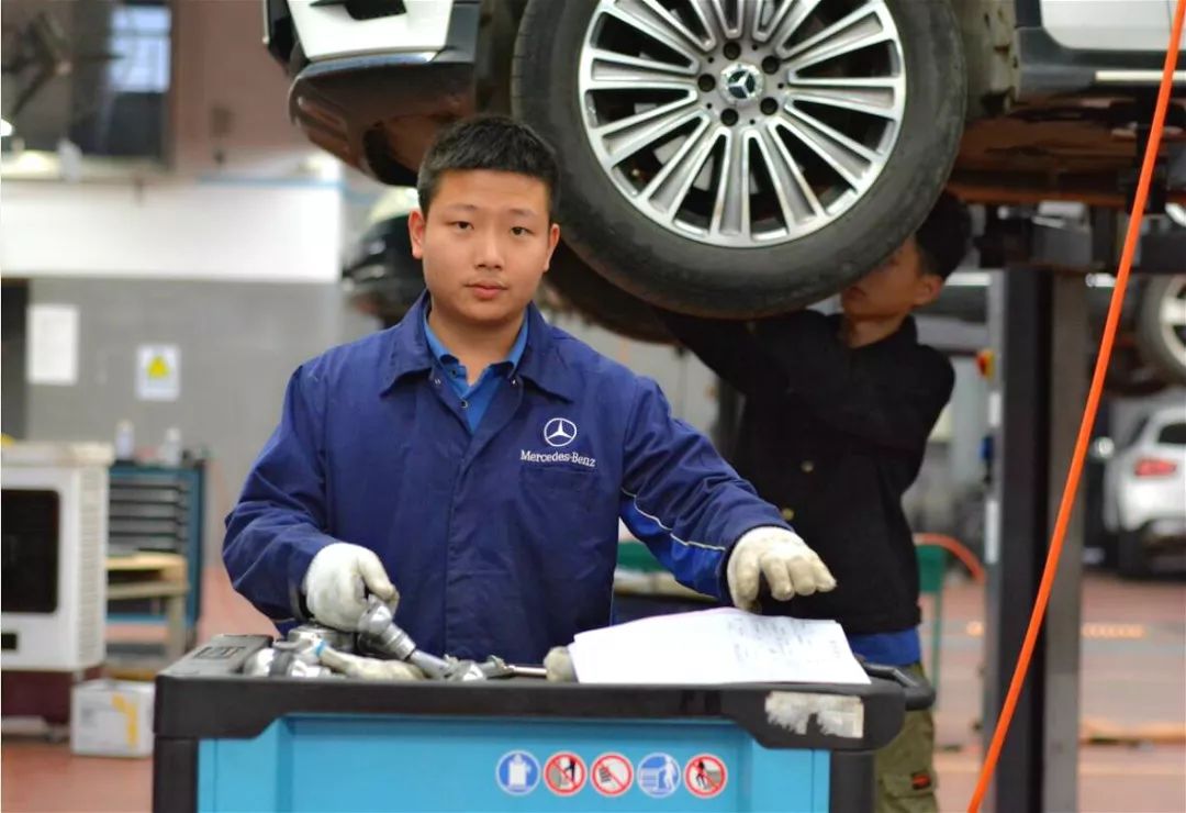 员工风采 | 衡阳驰峰奔驰服务之星(十六)