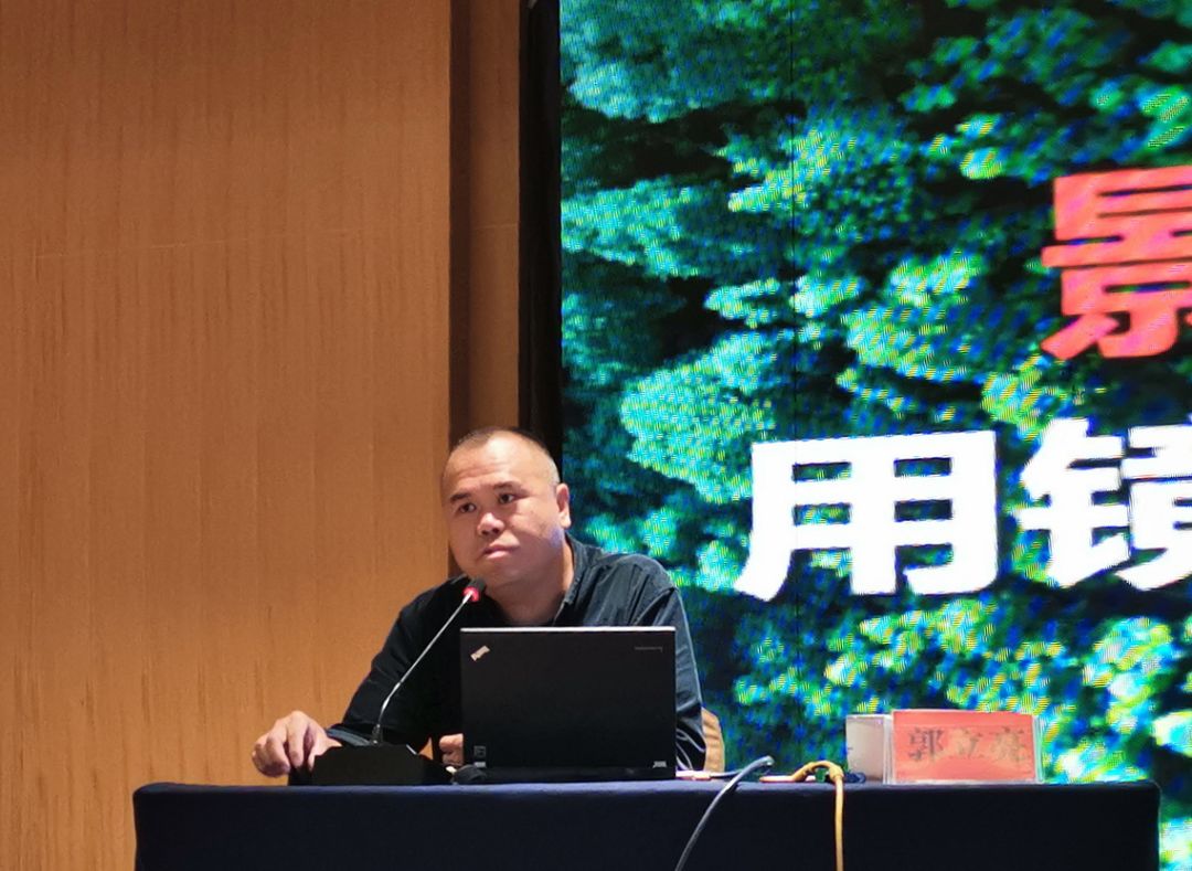 资深摄影记者 郭立亮天津市群众艺术馆副馆长 崔玉杰上海创图科技总裁