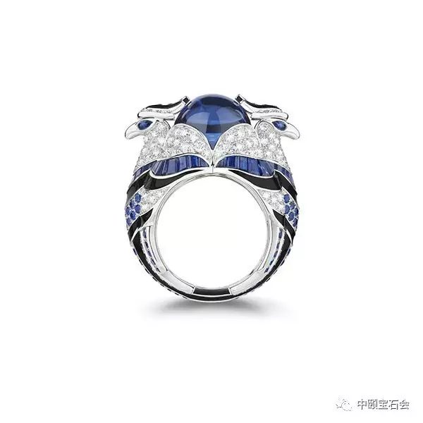 宝诗龙高仿真动物珠宝诠释独特自然生机