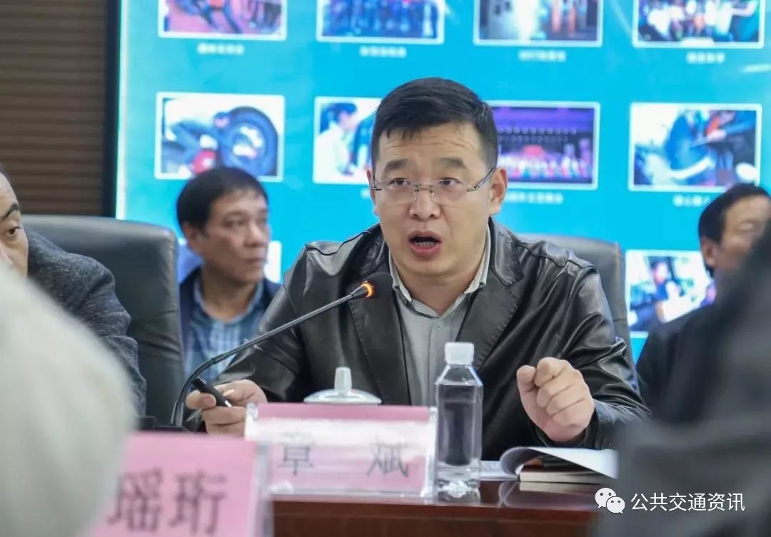 面听取意见 提升公交满意率——金华举办brt站台优化征求意见会_章斌