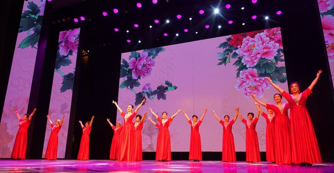 情景舞蹈《花开中国》舞蹈《秋江抒怀》大合唱《四渡赤水》歌舞《我和