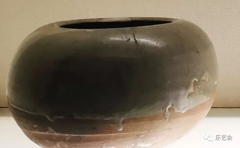 青釉兽面双系扁壶·隋代