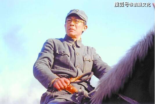 分别是蒋先云,贺衷寒,陈赓,当时学员中有句话非常流行,叫:蒋先云的笔