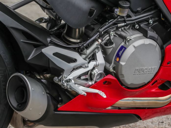 追求极致操控杜卡迪2020款panigalev2试驾报告