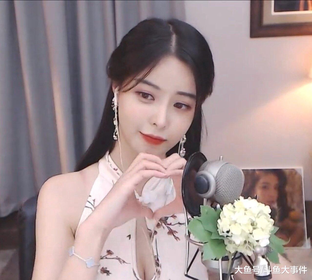 苏恩,轻语两位大主播花费近20万礼物偷塔失败,水友:偷八万的塔它不香