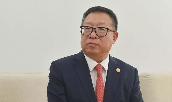 高端访谈杨金才无人机将是未来生活中的必需品