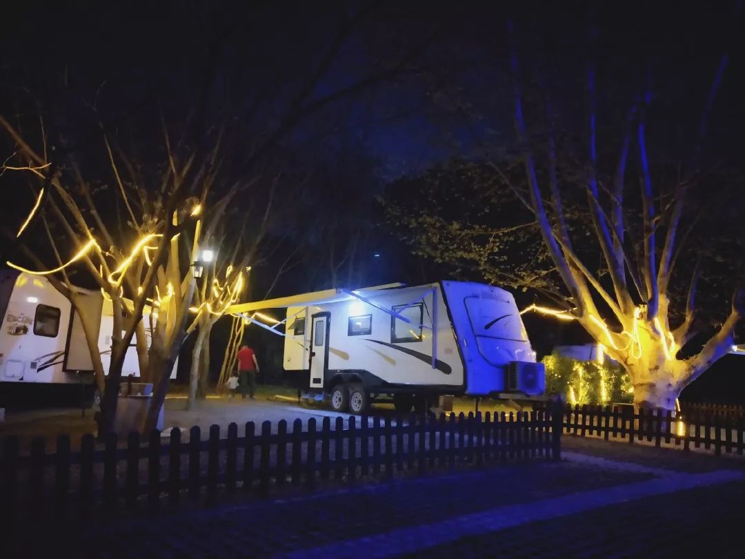 房车营地推荐终日看山不厌山金陵毓秀紫金山行者房车营地