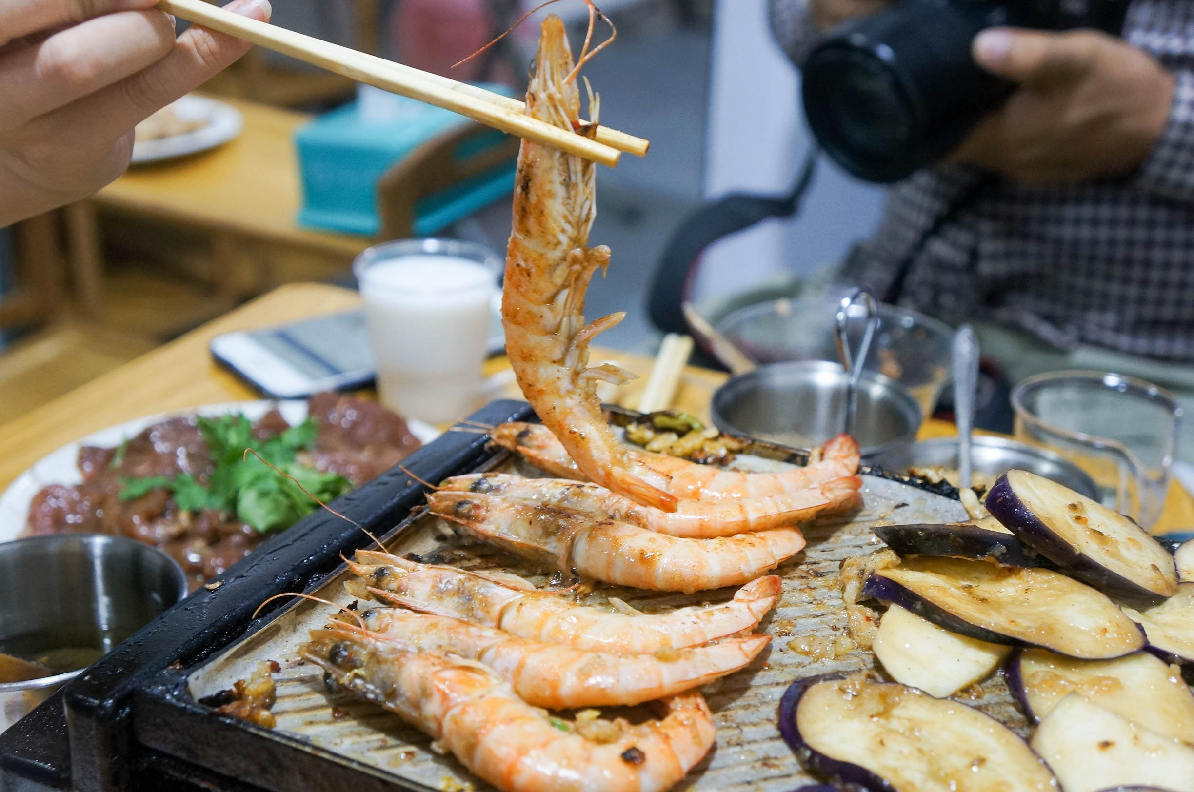 舌尖上的享受芳芳纸上烤肉