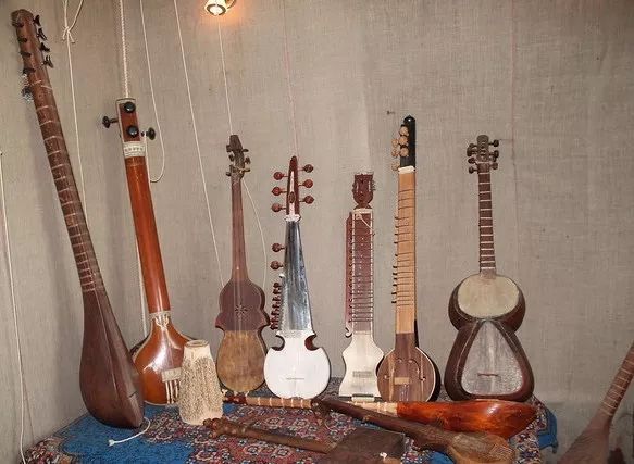 塔吉克斯坦乐器图片图片