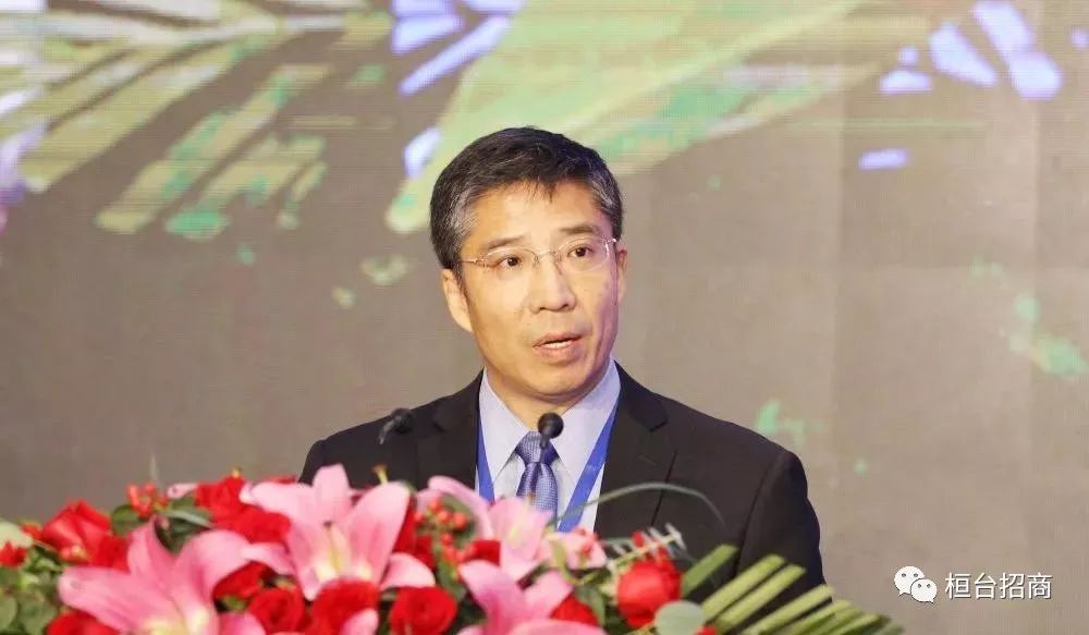 公司总工程师陈越博士作了《5g时代——氟硅材料行业新机遇》的报告