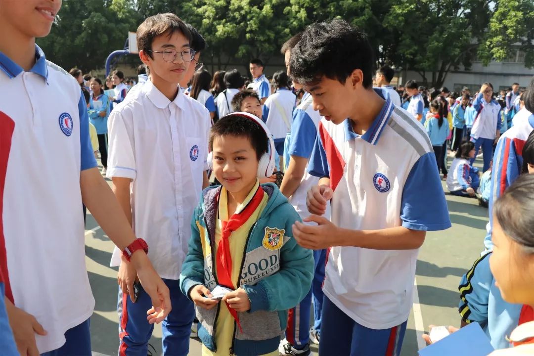 东莞七中高一高二年级举行社会实践活动