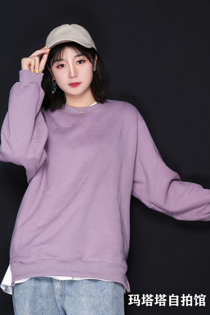 14号国商192 金雨欣这是一个平时喜欢唱歌,跳舞,听音乐的女孩子.